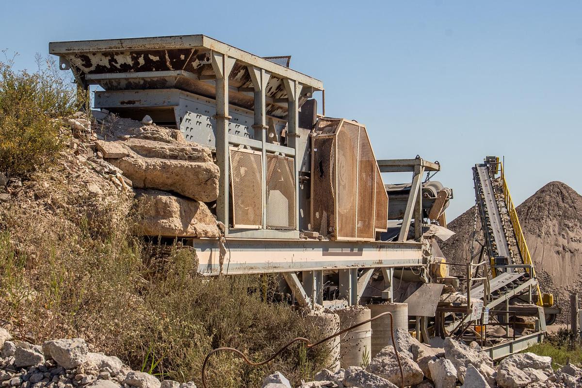 Used 2016 Rockmaster 3042