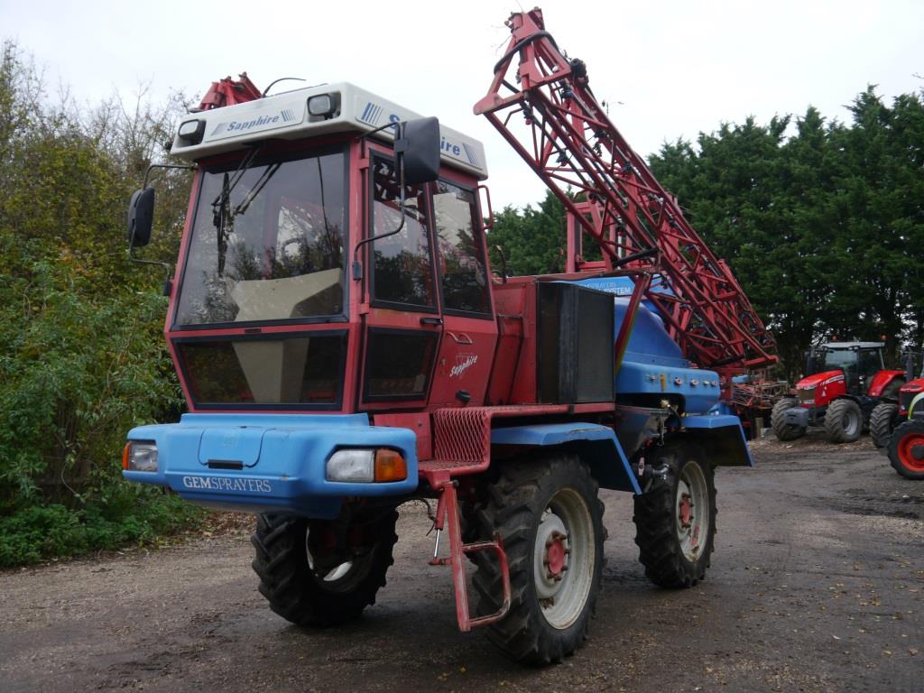 Used Gem Sapphire 1120 Sprayer