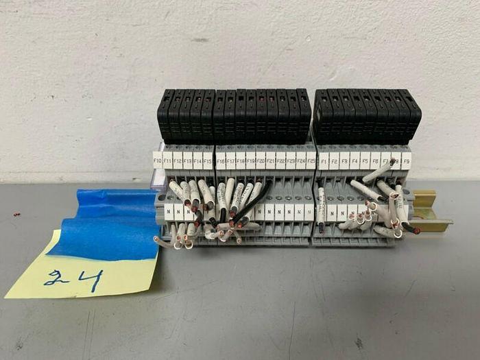 Used Lot of 24 Phoenix Contact Typ UKK5-T Double Leveled Terminal Block