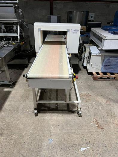 Used SAFELINE METAL DETECTOR
