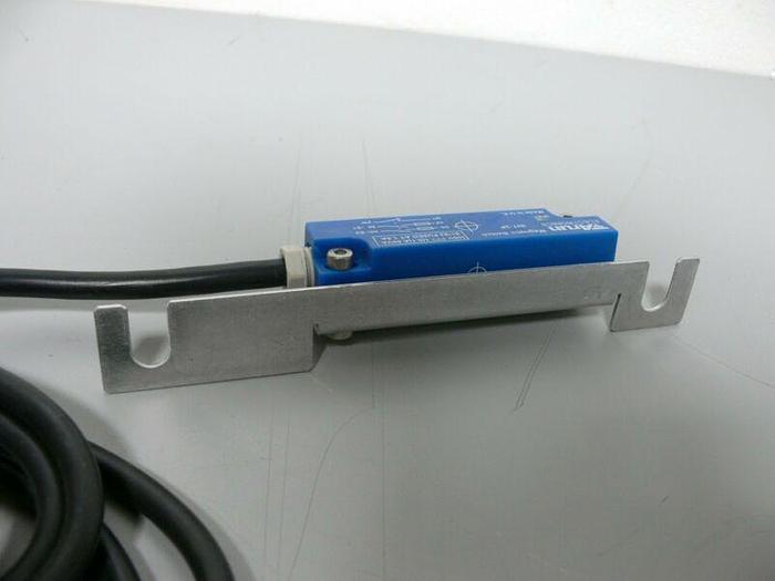 Used Arun Electronics INT-3P Magnetic Safety switch