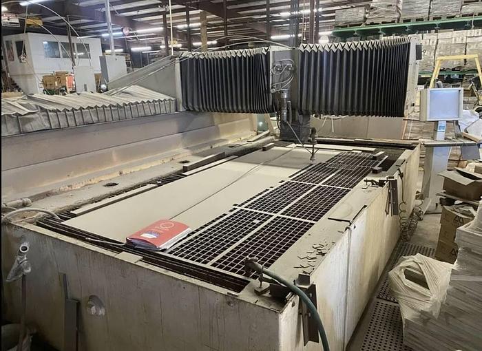 Used 2004 FLOW Integrated Flying Bridge CNC Waterjet