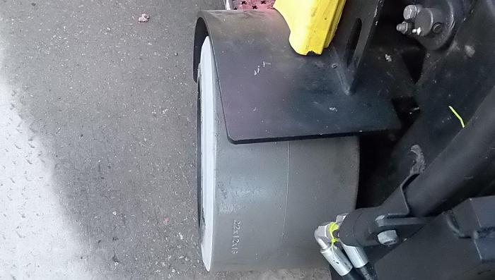 Used 12,000 POUND HYSTER MODEL S120FTPRS LOW MAST ROLL CLAMP FORKLIFT 2018