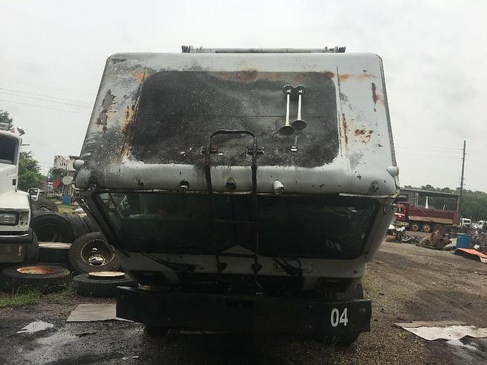 Used 2000 Mack MR688S