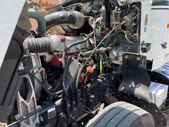 Used 2013 Mack Trucks, Incorporated CHU613