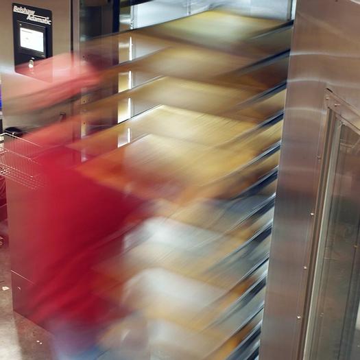 HIDDEN ---- NEW BELSHAW ADAMATIC MODEL OVEN-2010, ROTATING SINGLE RACK GAS OVEN