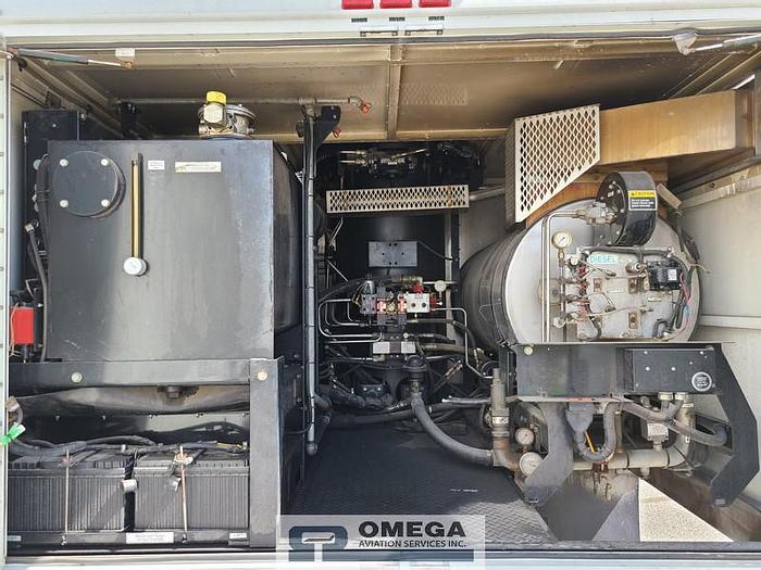 Used 2000 FMC LMD2000 Aircraft Deicer (2,000 total gallon tank cap)