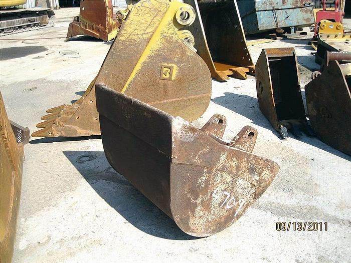Used 36" SMOOTH LIP DITCHING BUCKET, 50mm & 45mm PINS,10 1/4" & 8 1/4" FACE SPREAD,.