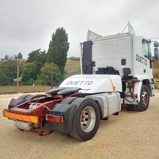 Usado 2001 Iveco Eurotech 440E40 tractor unit