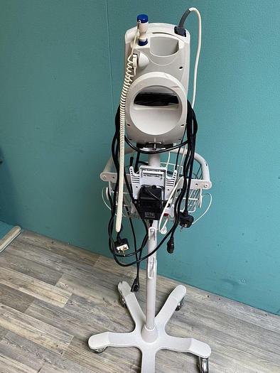 Used Welch Allyn Spot Vital Signs Monitor auf Trolley mit Fingersensor, SpO2