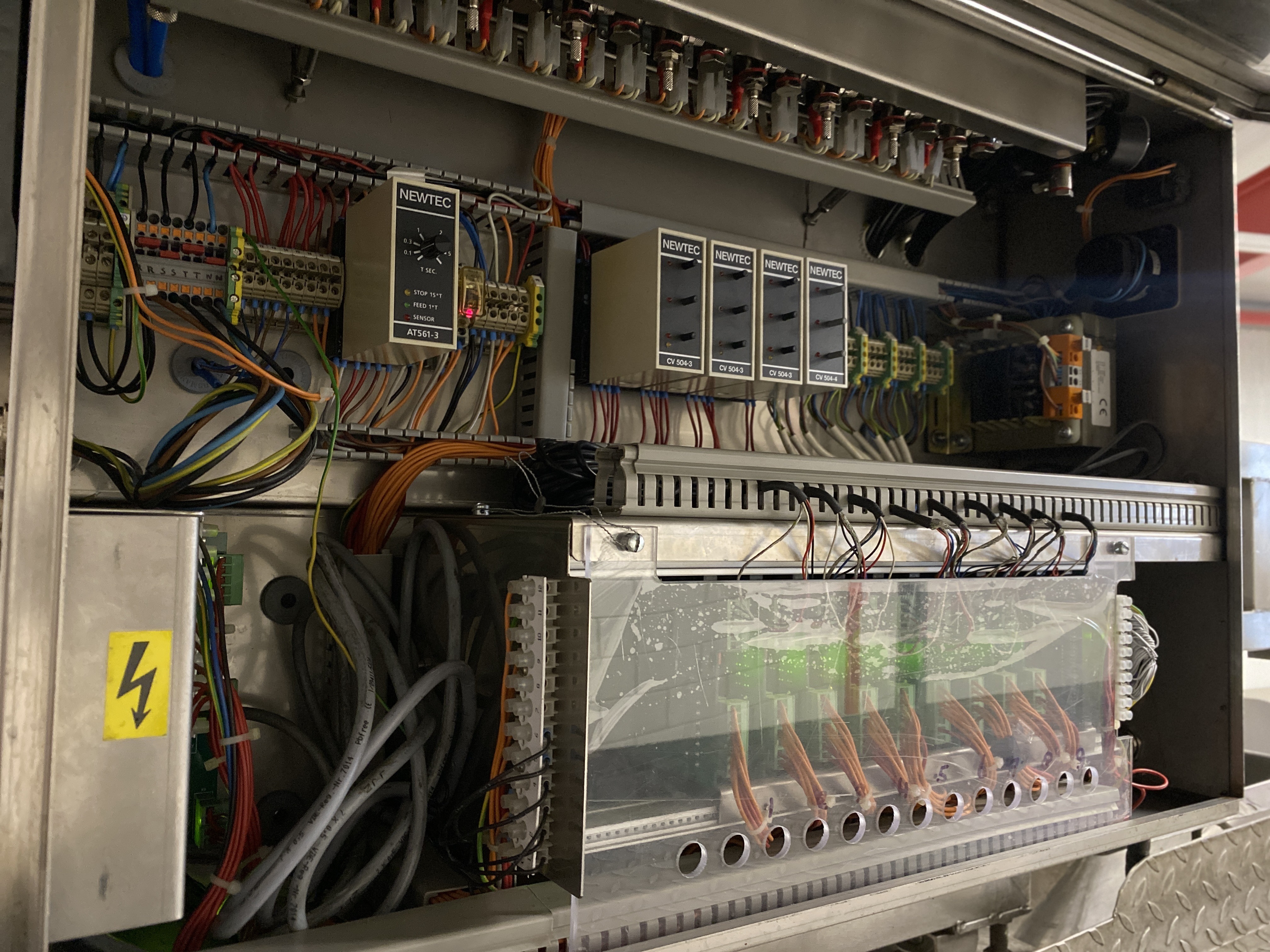 Used Jasa Newtec weighing and packing line