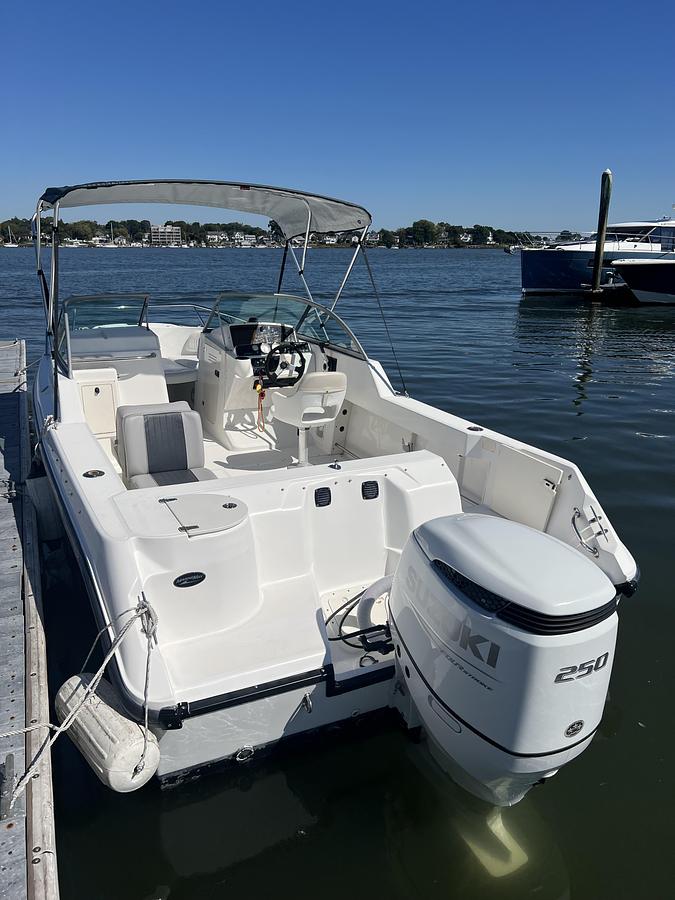 Used 2004 Boston Whaler 210 Ventura