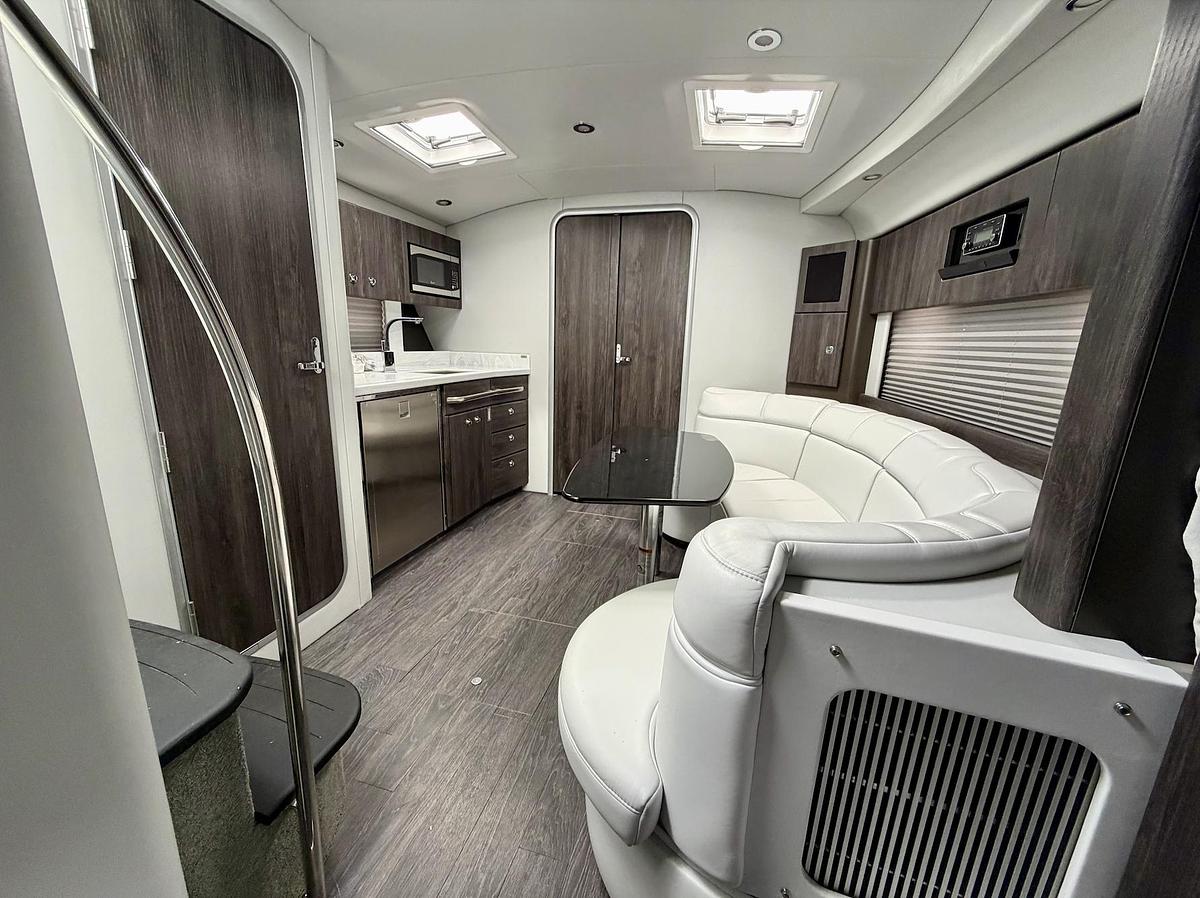 Used 2021 Formula 37PC