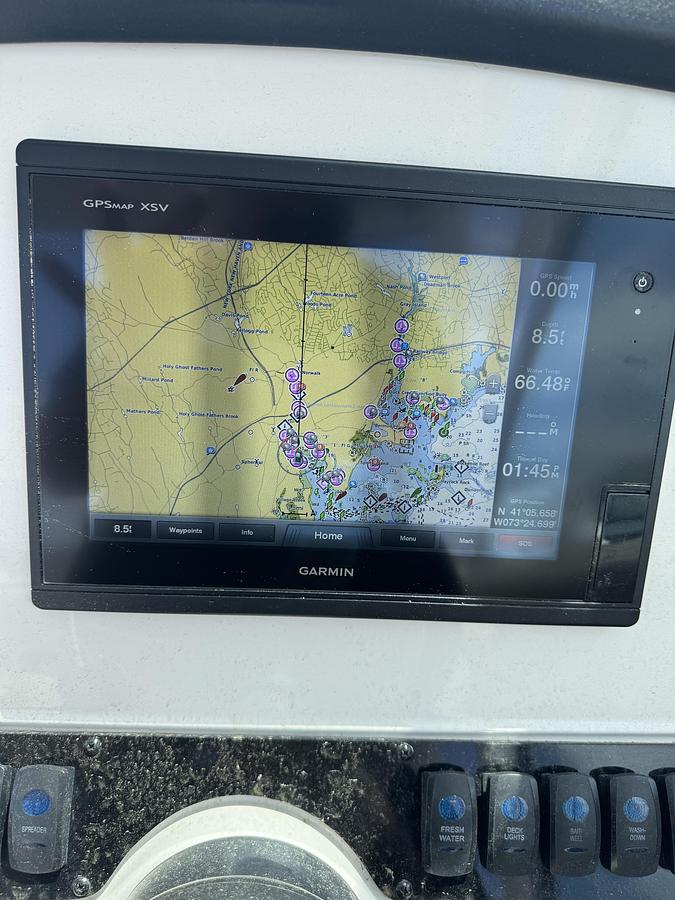 Used 2018 Sailfish 245DC