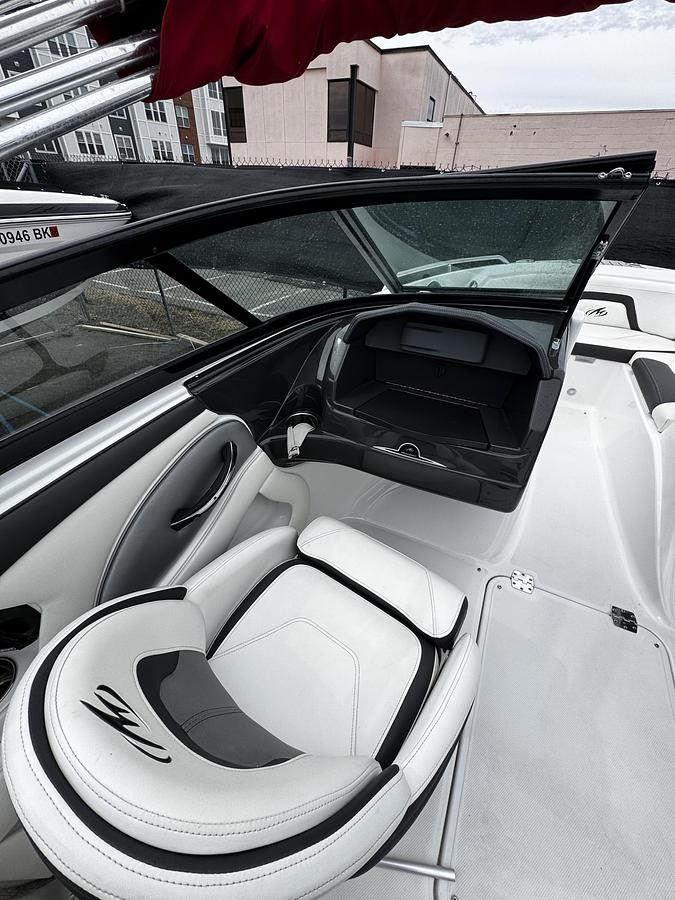 Used 2017 Monterey 224FS