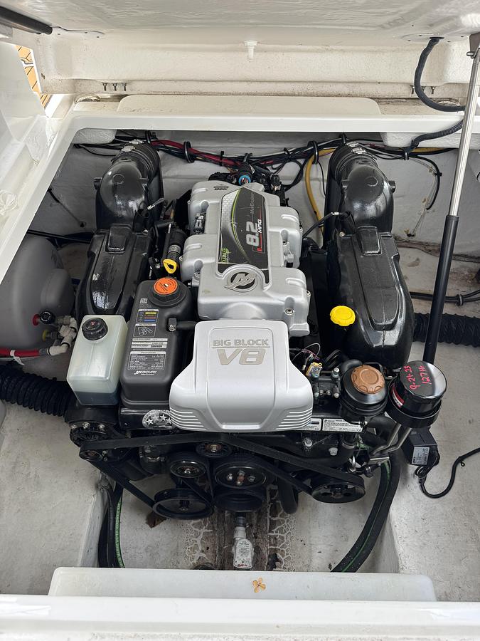 Used 2021 Monterey 295 Sport Yacht