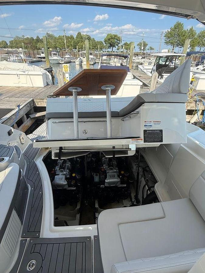 Used 2021 Sea Ray 350 Sundancer Coupe