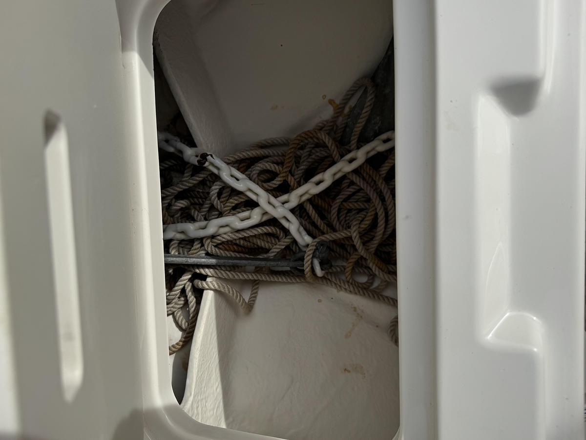 Used 2014 Sea Ray 220 Sundeck