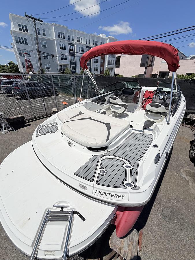 Used 2017 Monterey 224FS