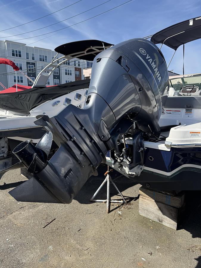 Used 2021 Chaparral 21 ssi OB