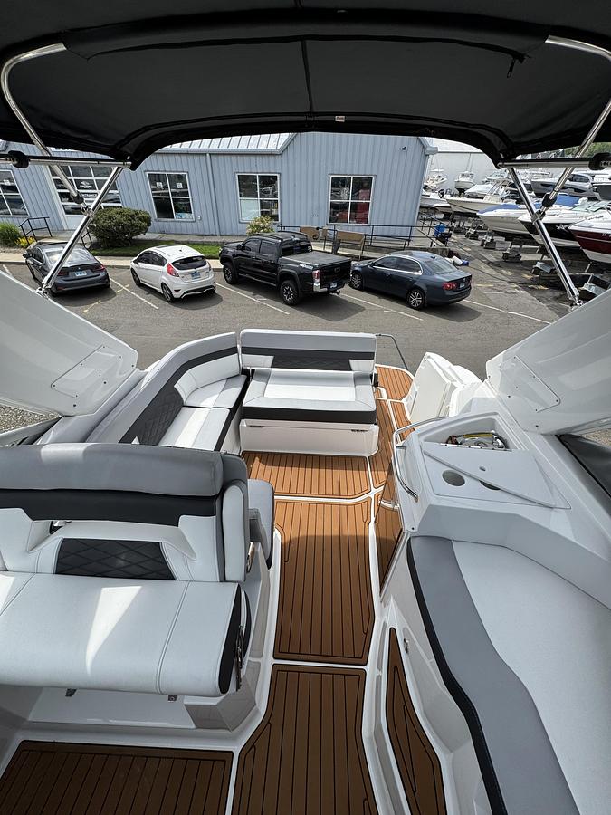 Used 2021 Monterey 295 Sport Yacht