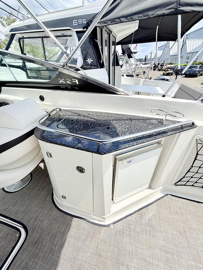 Used 2013 Monterey 264FSX — MerCruiser 350 MAG ECT Bravo III — 378 Hours