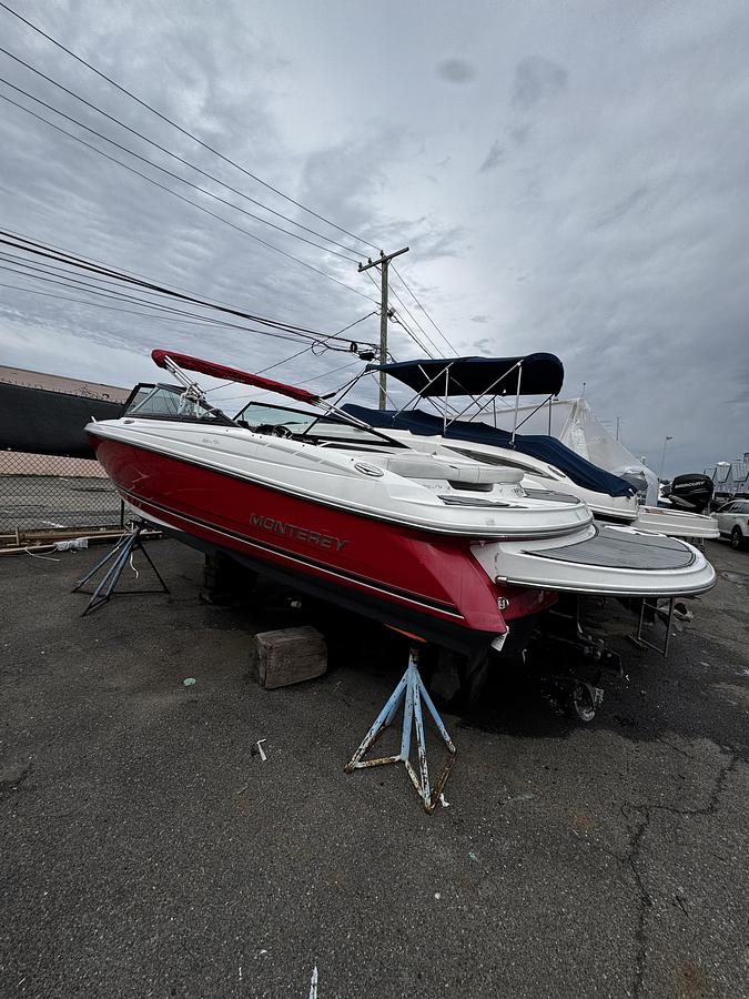 Used 2017 Monterey 224FS