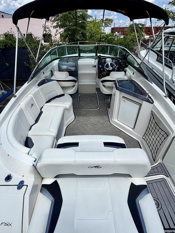 Used 2013 Monterey 264FSX — MerCruiser 350 MAG ECT Bravo III — 378 Hours