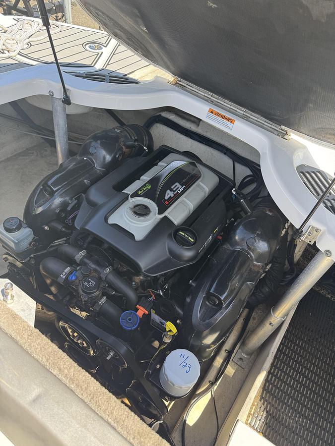 Used 2017 Monterey 224FS