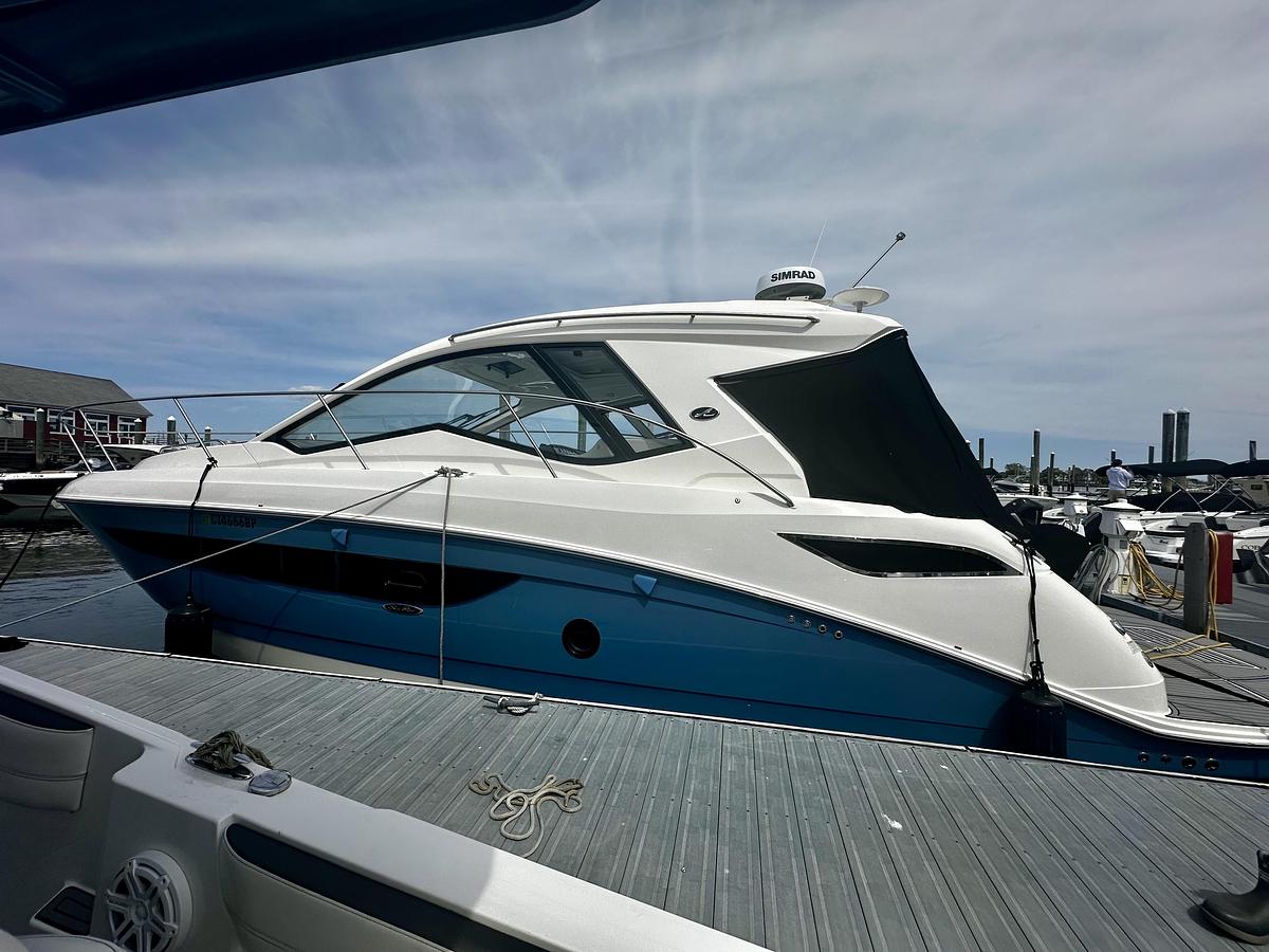 Used 2021 Sea Ray 350 Sundancer Coupe