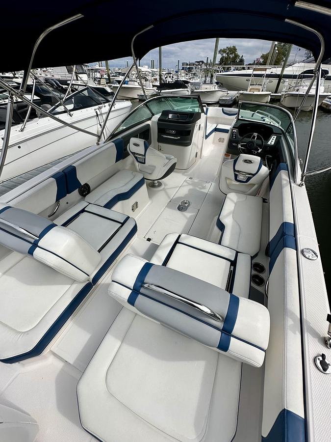 Used 2023 Chaparral 250 OSX