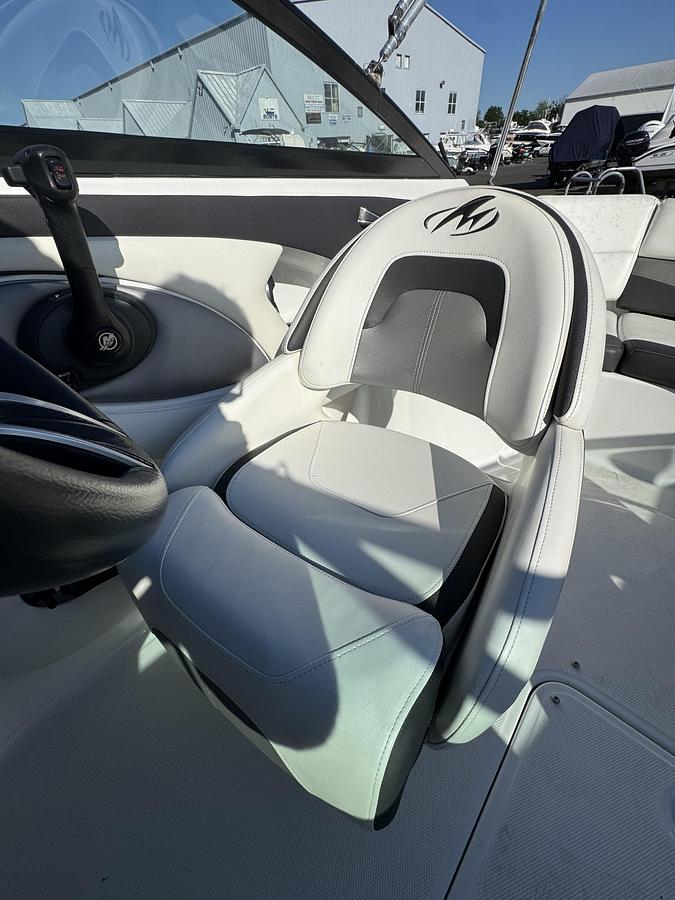 Used 2017 Monterey 224FS