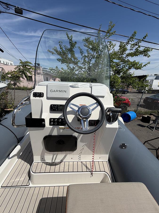 Used 2024 Zodiac Medline 6.8