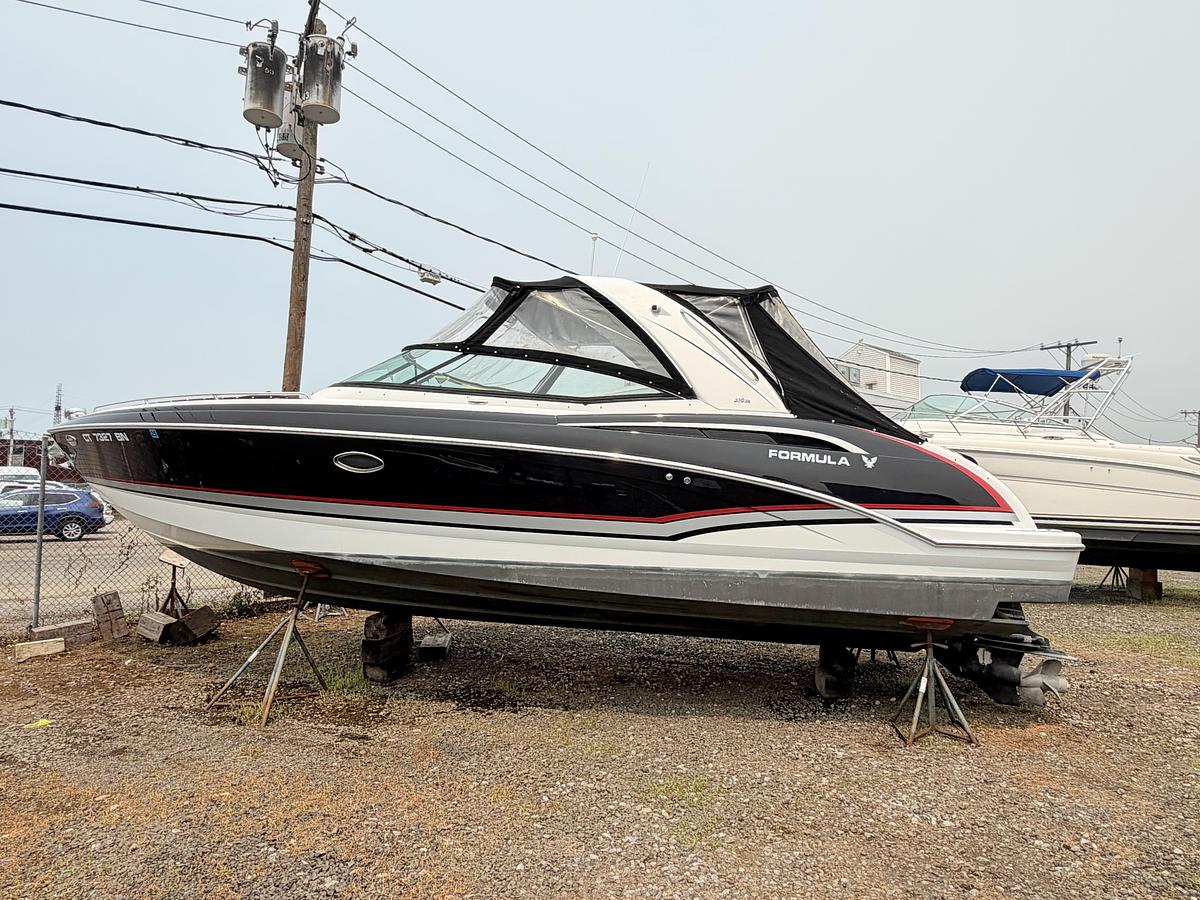 Used 2014 Formula 310 Bowrider