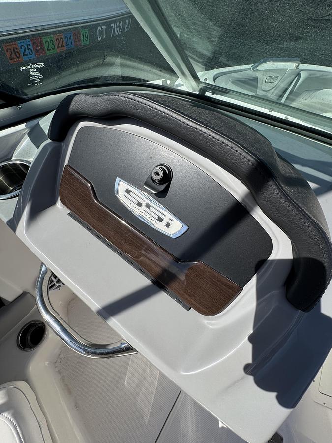 Used 2021 Chaparral 21 ssi OB