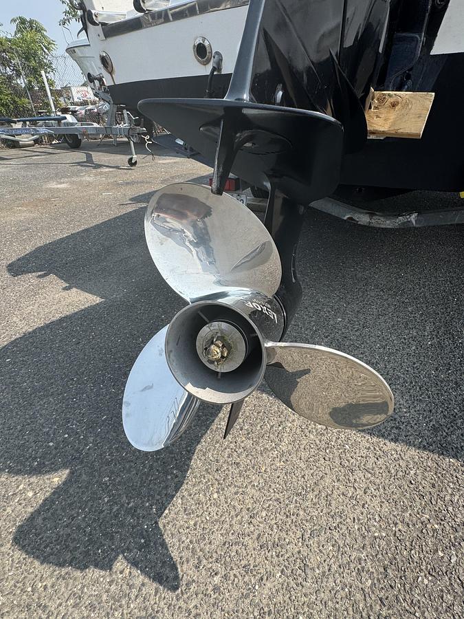 Used 2003 Robalo R230 with a 2022 Suzuki DF250 Outboard