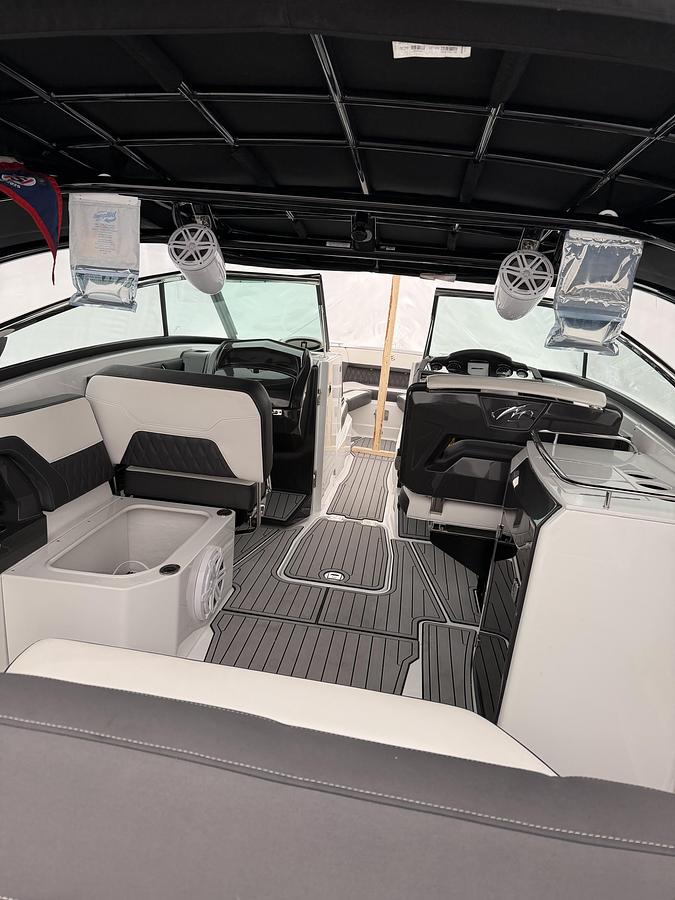 Used 2021 Monterey 305SS