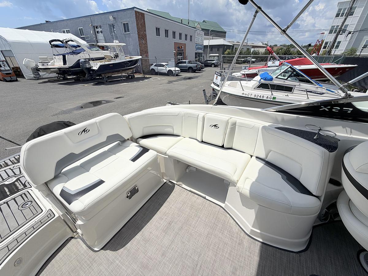 Used 2013 Monterey 264FSX — MerCruiser 350 MAG ECT Bravo III — 378 Hours