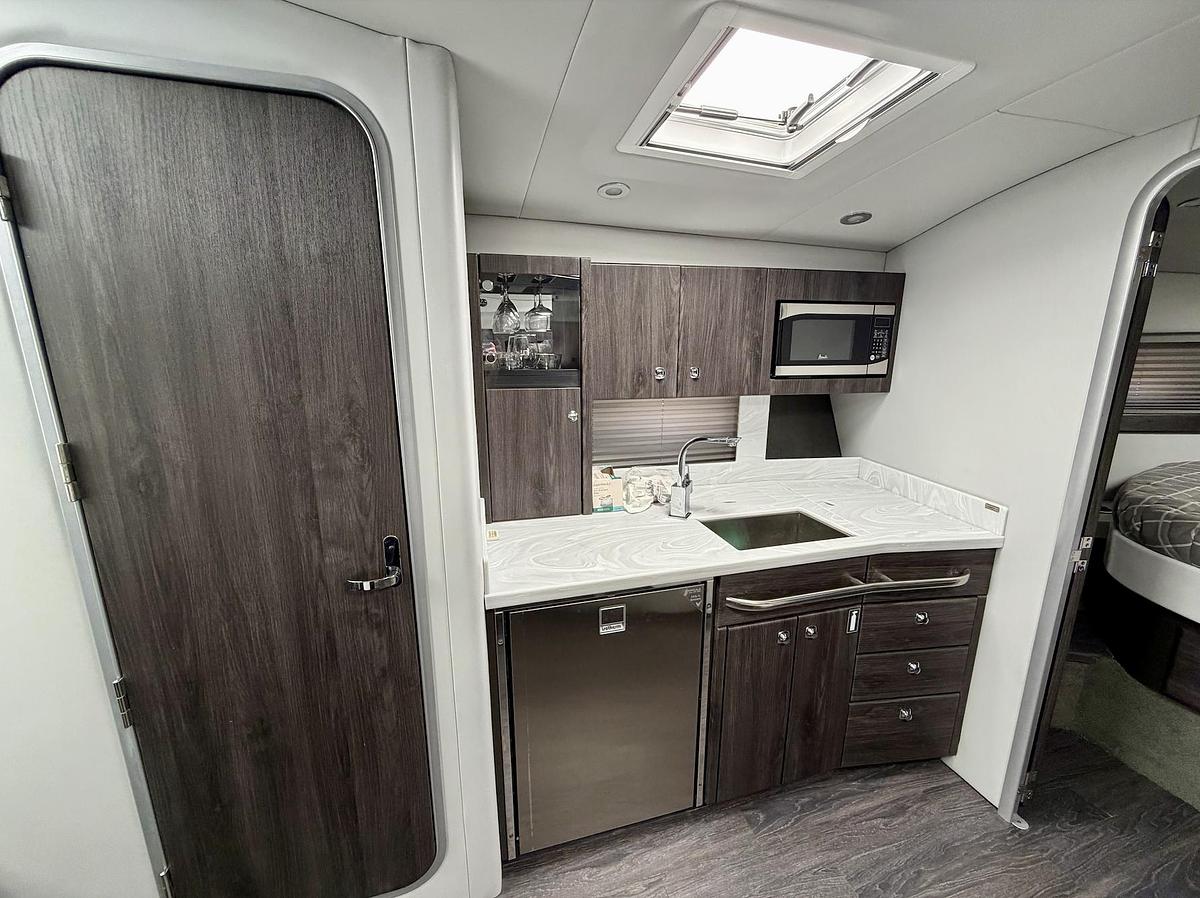 Used 2021 Formula 37PC