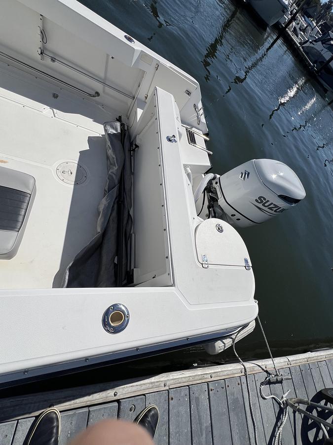 Used 2004 Boston Whaler 210 Ventura