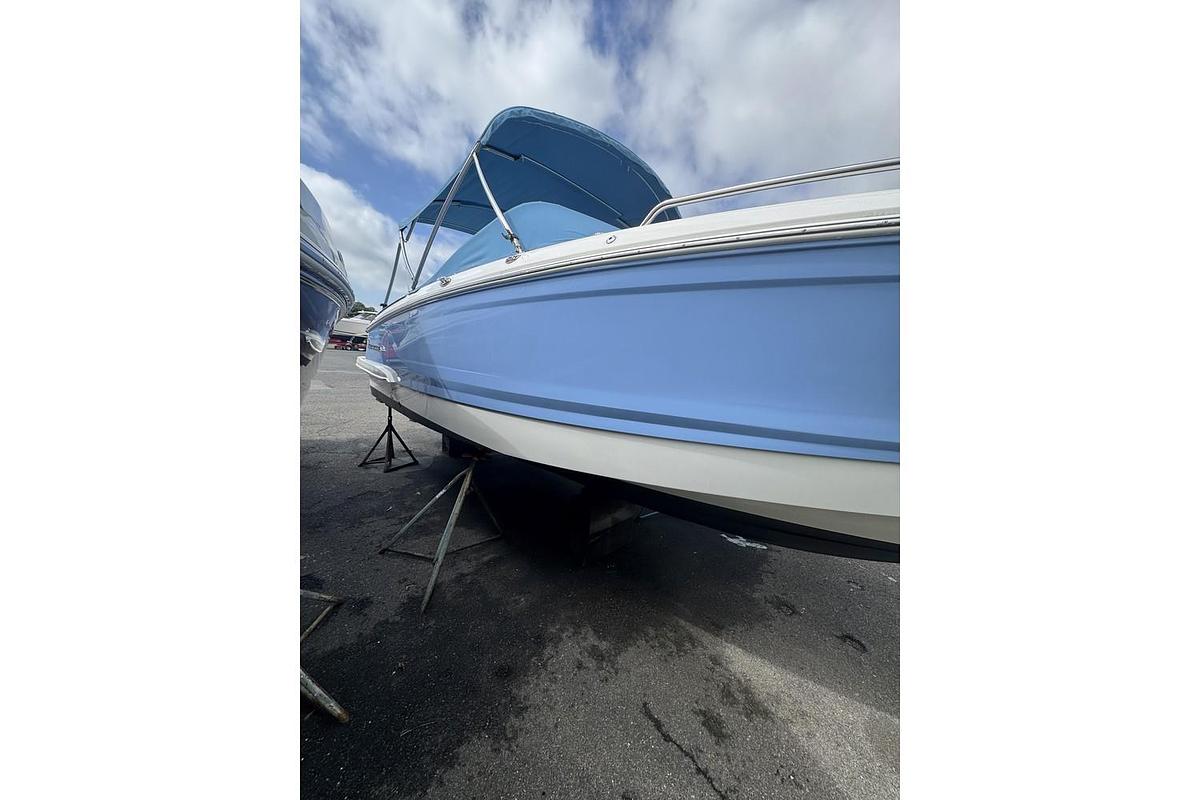 Used 2023 Chaparral 270 OSX