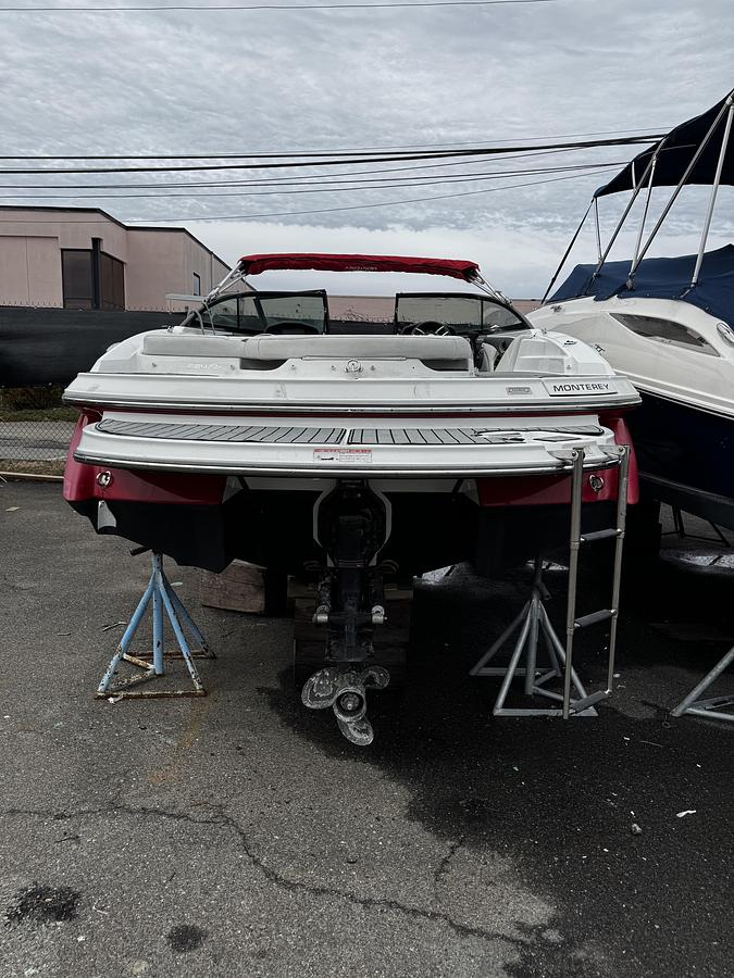 Used 2017 Monterey 224FS