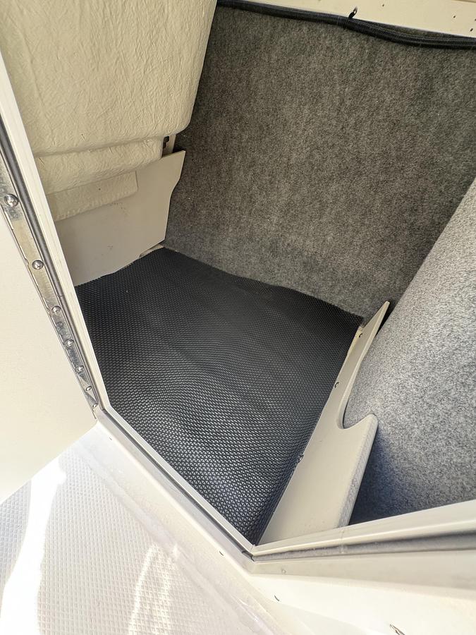 Used 2021 Chaparral 21 ssi OB