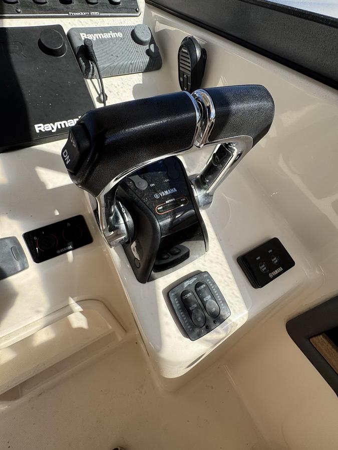 Used 2015 Grady White Freedom 285