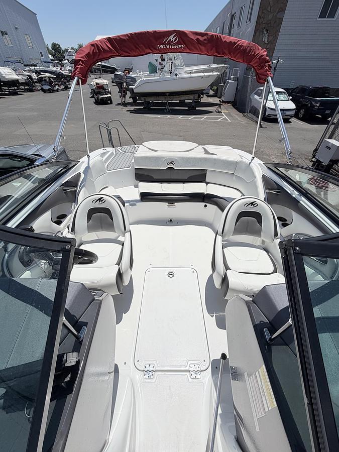 Used 2017 Monterey 224FS