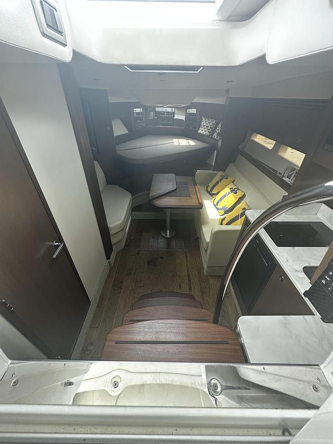 Used 2021 Sea Ray 350 Sundancer Coupe