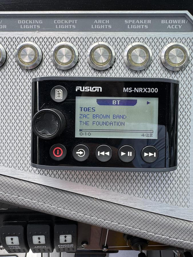 Used 2021 Monterey 305SS
