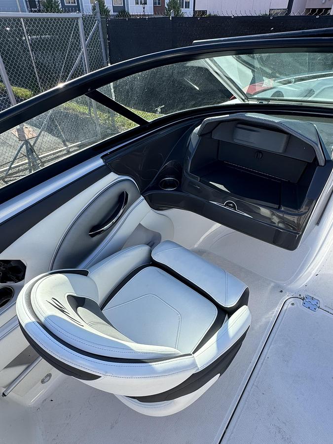 Used 2017 Monterey 224FS