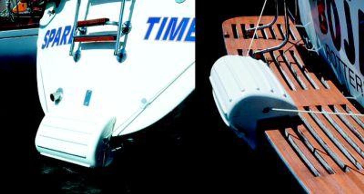 TAYLOR MADE WHITE TRANSOM FENDER - 10"x22"