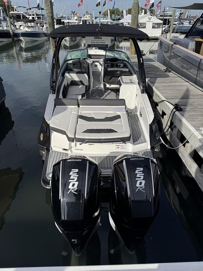 Used 2021 Monterey 305SS